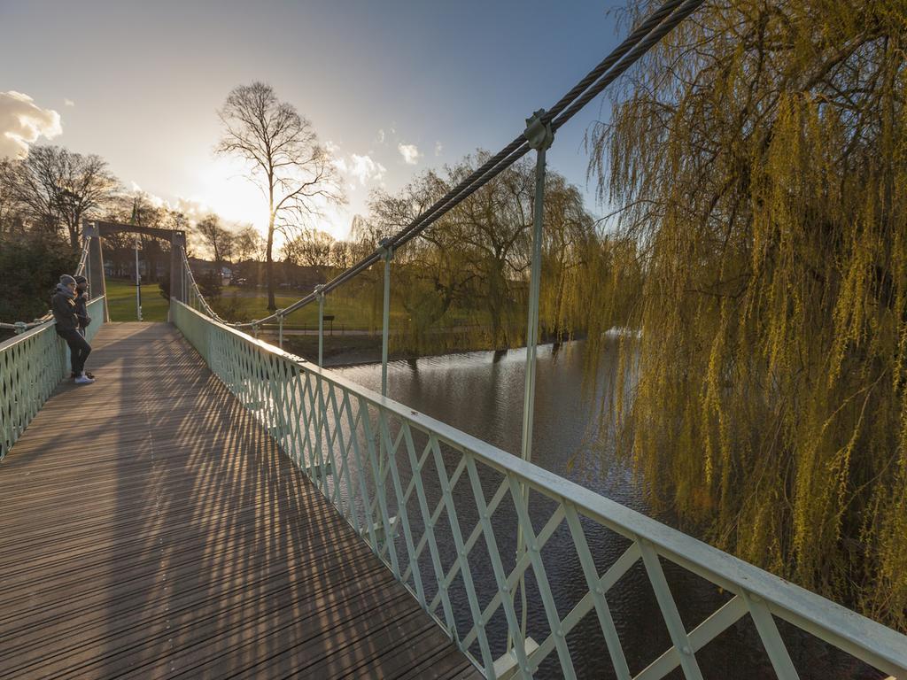 Ashton House - Stylish 2 Bedroom House, Close To Luton Town Center & Airport ภายนอก รูปภาพ